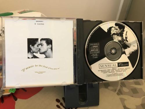 SENSUAL CLASSICS OVER 75 MINUTES OF MUSICAL PASSION ( CD )