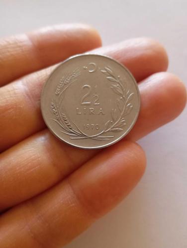 1970 tarihli hatıra basımı 2.5 Lira Saban Kılıçtan Üstündür