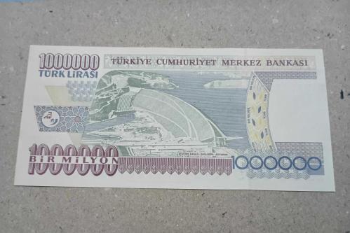 7. Emisyon 1 milyon lira