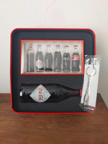 Coca-Cola Şişe ve Anahtarlık Seti