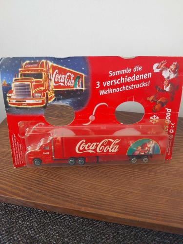 Coca-Cola Model Kırmızı Kamyon