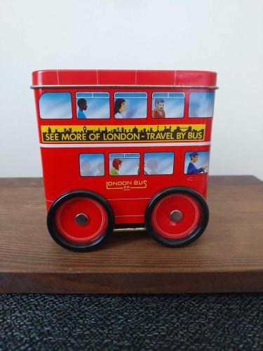 Stanley's London Bus Şeker Kutusu