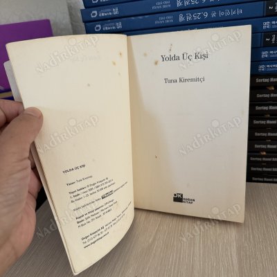 YOLDA ÜÇ KİŞİ