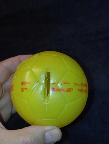 Top şeklinde Akbank kumbara banka kumbarasi