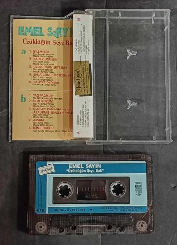 EMEL SAYIN * ÜZÜLDÜĞÜN ŞEYE BAK * KASET