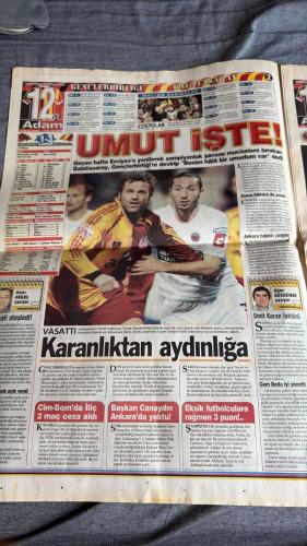 ONİKİNCİ ADAM SPOR GAZETESİ TURKISH NEWSPAPER - DOĞUM GÜNÜ HEDİYESİ  - TAM TAKIM EKSİKSİZ GAZETE -   14 NİSAN   2007 - İŞTE BÖYLE ASLANIM: GALATASARAY ANKARA’DA COŞTU  - ÜMİT KARAN İKİ KEZ VE NECATİ BULDU BİTİRDİ  - EYVAH APPIAH JUVE'YE GERİ DÖNÜYOR!  - RİCO PAŞA GİDİCİ: KATAR'DAN SÜPER TEKLİF  - GOL KRALI RODRIGO TAKİPTE: ZİCO MUTLAKA ALALIM DEDİ  - VENERSEK İŞ BİTER: TİGANA'DAN SAKARYA MESAJI  - MARSİLYA SONG'U BİTİRDİ  - YATTARA'NIN İSMİ İBRAHİM OLUYOR!  - GENÇLERİ EZMEYİN: FATİH TERİM'DEN TRİBÜN BASKISI UYARISI  - CUMA FOBİSİNİ DE YENDİ  - SERVET EYVAH: SİVAS VERDİĞİNİ AÇIKLADI  - NOBRE FENER'İ ÇOK KIZDIRACAK  - PASCAL İÇİN UMUT: RAKAMI BİRAZ DAHA YÜKSELTİN  - PFDK CEZA YAĞDIRDI  - HAKEM KÖŞKÜ: BABALAR KONTENJANI  - ASIM AKGÖL  - UĞUR BEKDEMİR  - DİYASET TÜFEKÇİ  - ONUR KOÇAK  - DR. SEDAT HAYRAN  - MURAT ÖKTEM  - CEVDET ERGÜN