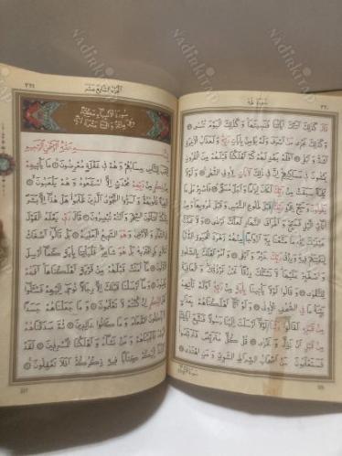 Orta Boy Kur'an-ı Kerim / Ahmed Hüsrev Hattı Yaldızlı , Renkli