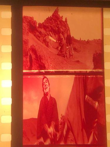 Duel At Fort Ezo 35mm sinema filmi fragmanı