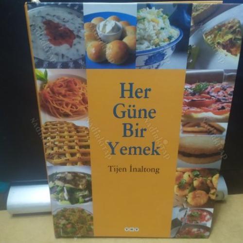 Her Güne Bir Yemek (Ciltli)
