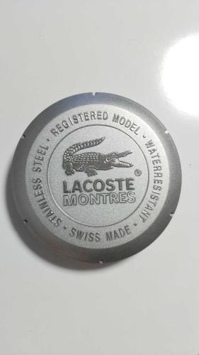 Lacoste saat kutusu