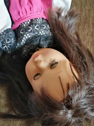 51 cm ALMAN LİSSİ DAMGALI BEBEK KAHVE SAÇLI MAVİ GÖZLÜ, UYUR, SAÇLARI KATLI, TEK KİRPİK YOK ÇOK GÜZEL BEBEK