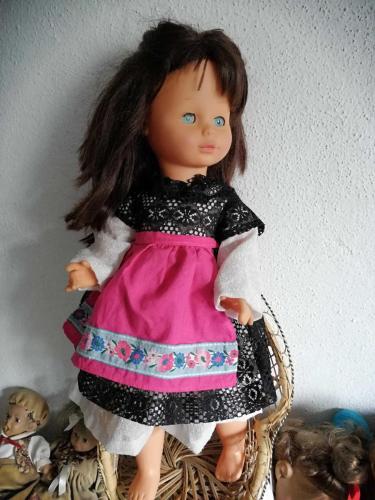 51 cm ALMAN LİSSİ DAMGALI BEBEK KAHVE SAÇLI MAVİ GÖZLÜ, UYUR, SAÇLARI KATLI, TEK KİRPİK YOK ÇOK GÜZEL BEBEK