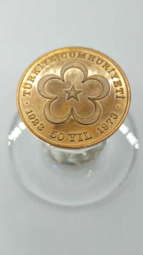 MADALYON, 1973 YILI GENÇLİK VE SPOR BAKANLIĞI TC. 50.YIL HATIRA BRONZ MADALYONU(ÇİL ALTI) 392