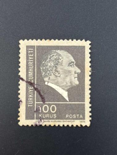 Türk Pulu - Turkish Stamp -  Postadan Geçmiş Pul Filateli - DAMGALI - ATATÜRK TEMALI PUL, 100 KURUŞ  - Türkiye Cumhuriyeti - NOSTALJİK DOĞUM GÜNÜ HEDİYESİ