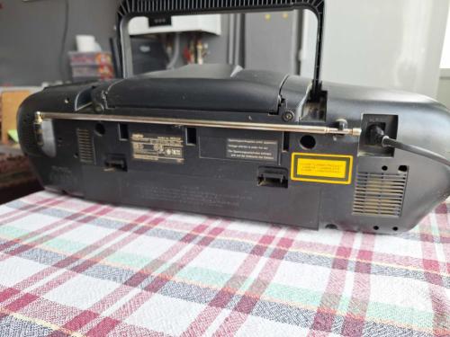 Sanyo MCD-Z3F Kaset CD Radyo Çalar - CD okumuyor - Kaset Çalar Düğmeleri Bakıma İhtiyacı var - Radyo Çalışıyor - Ses Kontrol bakıma ihtiyacı var