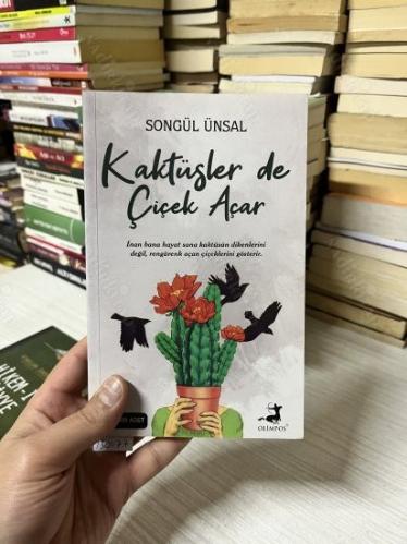 KAKTÜSLER DE ÇİÇEK AÇAR