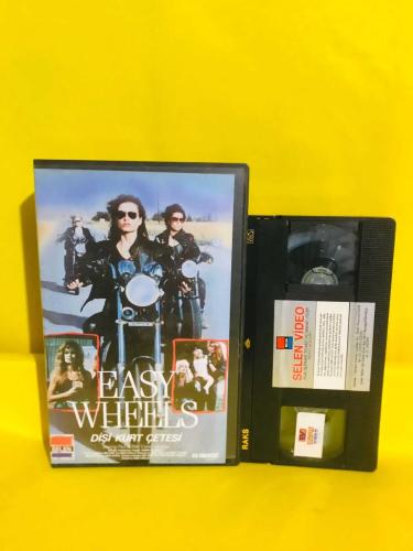 DİŞİ KURT  ÇETESİ (VHS FİLM )