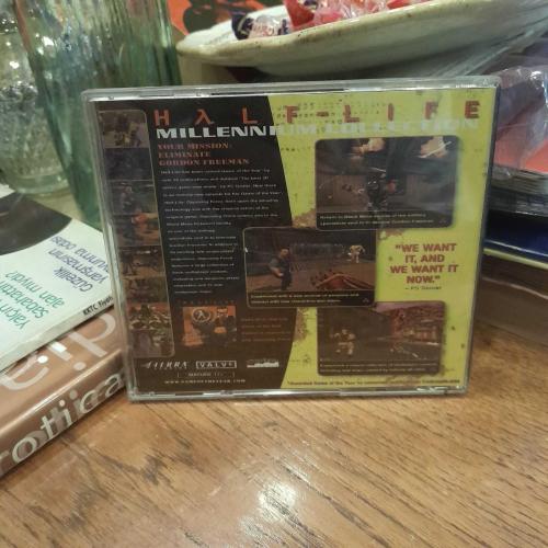 Half Lıfe Mıllennıum Collectıon CD