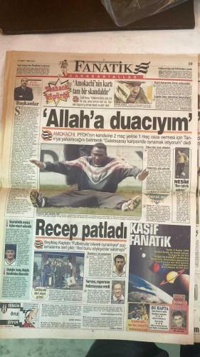 FANATİK SPOR GAZETESİ - TURKISH NEWSPAPER - DOĞUM GÜNÜ HEDİYESİ  - EKSİKSİZ TAM TAKIM GAZETE - 17 MART 1998 - SAYI:849 - ERGÜN - BÜLENT - HAGİ - ARİF - OGÜN - ALİ KEMAL DENİZCİ - FATİH TERİM - FARUK SÜREN - İRFAN KURTOĞLU - VUGRİNEÇ - TOLUNAY - METİN AKTAŞ - CENGİZ DİNÇ - NECMİ PEREKLİ - NACİ YALINKILIÇ - DOĞAN BABACAN - AYKUT AKICI - SELÇUK MUMCU - BU VATAN HEPİMİZİN - GERÇEK SPOR GAZETESİ - FANATİK - DÜDÜKLER ACI ÇALIYOR - KULÜPLERDEN ŞİKAYET ÇOK - ASLAN’IN 4 PENÇESİ EKSİK - BURUK SEVİNÇ - BOY HEDEFİ - BARİÇ’TEN YÖNETİME ÇAĞRI - AMAN GÖLGE DÜŞMESİN - TOSHACK’TAN SUÇLAMA - TERİM TRANSFERİ PAZARLIĞI SAKINCALI - YARIŞIRKEN TRANSFER ASLA - HAKAN YUNAN’I YAKALADI - TEK VÜCUT OLDUK - KAPTANSIZ GEMİ - CHELSEA HAKAN’A TALİP - EN İYİ İKİNCİ GOLCÜ - HAKEMLE İŞİM YOK - OFANSİF POPESCU - KÜÇÜK EMRE ÇABUK BÜYÜDÜ - İDMAN SAHALARI MAYIS’TA BİTİYOR - YÜZÜCÜLERİN YEMEK GURUR GECESİ - YILDIZLARIN TEK ENGELİ KALDI - OTTO BARİÇ YİNE KASINDI - FARUK SALONDA ÇALIŞTI - UCHE REKOR İÇİN SAHADA - 3-0 FENERBAH