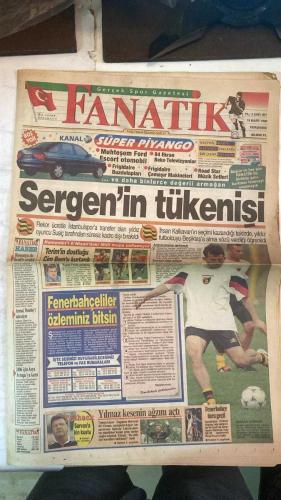 FANATİK SPOR GAZETESİ - TURKISH NEWSPAPER - DOĞUM GÜNÜ HEDİYESİ  - EKSİKSİZ TAM TAKIM GAZETE - 19 MART 1998 - SAYI:851 - SERGEN - SUSİÇ - İHSAN KALKAVAN - HAGİ - FILIPESCU - FARUK SÜREN - FATİH TERİM - IORDĂNESCU - MEHMET ALİ YILMAZ - TOSHACK - OTO BARİÇ - EMRE - HAKAN ŞÜKÜR - CENGİZ DİNÇ - AYKUT AKICI - EROL DEMİRKOL - BU VATAN HEPİMİZİN - GERÇEK SPOR GAZETESİ - FANATİK - SERGEN’İN TÜKENİŞİ - TERİM’İN DOSTLUĞU - ARSENAL WEMBLEY’İ SATIN ALIYOR - 2006 İÇİN ASYA ADAY - FENERBAHÇELİLER ÖZLEMİNİZ BİTSİN - TOSHACK SARVAN’A KİN KUSTU - YILMAZ KESENİN AĞZINI AÇTI - FENERBAHÇE TURU GEÇTİ - GALATASARAY’IN ALTYAPI HAREKATI - ASLAN’A RUMEN KIYAĞI - TERİM’İN BİR ALO’SU YETTİ - EMRE EL ÜSTÜNDE - HAKAN ŞÜKÜR’ÜN EKSİĞİ DÖRT GOL - PARAYI ALAMAYINCA LUTU’YU İSTEDİLER - MİLLİ TAKIM’DA DÖKÜLDÜ - PRİM SİSTEMİ HAFTAYA KALDI - CİM BOM’UN KOLTUK HIRSI - 3-1 GALATASARAY GAZİANTEPSPOR