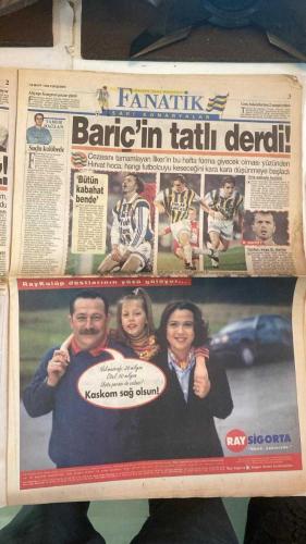 FANATİK SPOR GAZETESİ - TURKISH NEWSPAPER - DOĞUM GÜNÜ HEDİYESİ  - EKSİKSİZ TAM TAKIM GAZETE - 19 MART 1998 - SAYI:851 - SERGEN - SUSİÇ - İHSAN KALKAVAN - HAGİ - FILIPESCU - FARUK SÜREN - FATİH TERİM - IORDĂNESCU - MEHMET ALİ YILMAZ - TOSHACK - OTO BARİÇ - EMRE - HAKAN ŞÜKÜR - CENGİZ DİNÇ - AYKUT AKICI - EROL DEMİRKOL - BU VATAN HEPİMİZİN - GERÇEK SPOR GAZETESİ - FANATİK - SERGEN’İN TÜKENİŞİ - TERİM’İN DOSTLUĞU - ARSENAL WEMBLEY’İ SATIN ALIYOR - 2006 İÇİN ASYA ADAY - FENERBAHÇELİLER ÖZLEMİNİZ BİTSİN - TOSHACK SARVAN’A KİN KUSTU - YILMAZ KESENİN AĞZINI AÇTI - FENERBAHÇE TURU GEÇTİ - GALATASARAY’IN ALTYAPI HAREKATI - ASLAN’A RUMEN KIYAĞI - TERİM’İN BİR ALO’SU YETTİ - EMRE EL ÜSTÜNDE - HAKAN ŞÜKÜR’ÜN EKSİĞİ DÖRT GOL - PARAYI ALAMAYINCA LUTU’YU İSTEDİLER - MİLLİ TAKIM’DA DÖKÜLDÜ - PRİM SİSTEMİ HAFTAYA KALDI - CİM BOM’UN KOLTUK HIRSI - 3-1 GALATASARAY GAZİANTEPSPOR