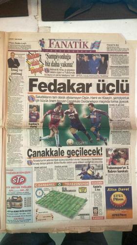 FANATİK SPOR GAZETESİ - TURKISH NEWSPAPER - DOĞUM GÜNÜ HEDİYESİ  - EKSİKSİZ TAM TAKIM GAZETE - 22 MART 1998 - SAYI:854 - FAİK GÜRSES - ULVİ GÜVENEROĞLU - ATİF KEÇECİ - YEMEN EKŞİOĞLU - İSMET TONGO - OSMAN TANBURACI - TEMEL ÖZALAK - OĞUZ DİZER - MURAT ILGAZ - BÜLENT - ARİF - HAGİ - HAKAN ŞÜKÜR - FATİH - TUGAY - EMRE - SUAT - B. HAKAN - FARUK - PREKO - MURAT ILGAZ - SÜRAT MÜNİROĞLU - BURHAN MERMER - FEVZİ - RAHİM - ERTUĞRUL - YANKOV - LETCHKOV - RECEP - KEMAL ESNEKAZİ - BU VATAN HEPİMİZİN - GERÇEK SPOR GAZETESİ - FANATİK - KARTAL’IN YÜKSELİŞİ - ŞİMDİ HEDEF KUPA - BEŞİKTAŞ MORAL BULDU - ÇIKIŞA DEVAM - VERGİ UMUTTUR - CİM BOM’A ACILI KEBAP - HASAR BÜYÜK - DÜŞE KALKA 90 DAKİKA - İKİSİ DE KAYBETTİ - HAVAN TOPU SİSTEMİ - KARTAL TAM YOL İLERİ - 24 GÜNDÜR YENİLGİ YÜZÜ GÖRMEDİLER - HEM KUPA HEM UEFA - FIFA’DAN LETCHKOV’A SERT UYARI - GALATASARAY STOP ETTİ - MÜTHİŞ MÜCADELE - BÜLENT VE ARİF TRİBÜNDEYDİ - CİM BOM’DA AYHAN SÜRPRİZİ - ANTEP’TE ÜÇ EKSİK - GALATASARAY PUAN AVINDA - KÜREKÇİLER KOLLARI