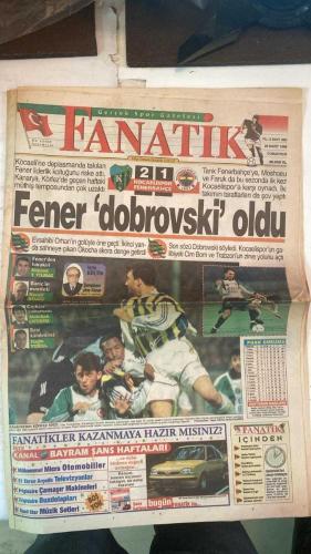 FANATİK SPOR GAZETESİ - TURKISH NEWSPAPER - DOĞUM GÜNÜ HEDİYESİ  - EKSİKSİZ TAM TAKIM GAZETE - 28 MART 1998 - SAYI:860 - ORHAN - OKOCHA - DOBROWSKI - MOSHOEU - FARUK - TARIK - RÜŞTÜ - UCHE - HÖGH - EROL - KEMALETTİN - MUSTAFA - TAYFUN - SAFFET SANCAKLI - BOLİÇ - MURAT ILGAZ - OĞUZ SARVAN - AKİF UĞURDUR - BİROL BUDAN - MEHMET Y. YILMAZ - NECATİ BİLGİÇ - ABDULLAH ÇEVRİM - ENGIN VEREL - VEFA KÜÇÜK - YAŞAR SAYGI - VEDAT DANACI - BU VATAN HEPİMİZİN - GERÇEK SPOR GAZETESİ - FANATİK - FENER ‘DOBROWSKI’ OLDU - FENER’DEN HARAKİRİ - BARİÇ’İN MARİFETİ - ÇARKLAR ÇALIŞMADI - BENİ KANDIRDINIZ - ŞAMPİYON YİNE FENER - KANARYA’NIN KÖRFEZ KRİZİ - MOSHOEU’YE ALKIŞ FARUK’A KÜFÜR - GENÇLERDE ÖZKAN HAT-TRICK YAPTI - 2-1 KOCAELİSPOR FENERBAHÇE