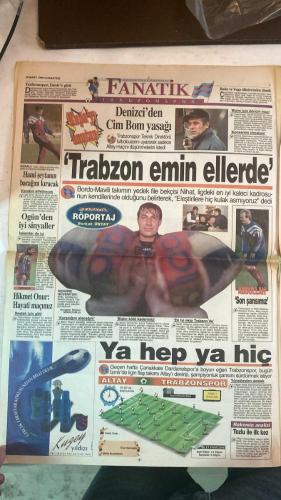 FANATİK SPOR GAZETESİ - TURKISH NEWSPAPER - DOĞUM GÜNÜ HEDİYESİ  - EKSİKSİZ TAM TAKIM GAZETE - 28 MART 1998 - SAYI:860 - ORHAN - OKOCHA - DOBROWSKI - MOSHOEU - FARUK - TARIK - RÜŞTÜ - UCHE - HÖGH - EROL - KEMALETTİN - MUSTAFA - TAYFUN - SAFFET SANCAKLI - BOLİÇ - MURAT ILGAZ - OĞUZ SARVAN - AKİF UĞURDUR - BİROL BUDAN - MEHMET Y. YILMAZ - NECATİ BİLGİÇ - ABDULLAH ÇEVRİM - ENGIN VEREL - VEFA KÜÇÜK - YAŞAR SAYGI - VEDAT DANACI - BU VATAN HEPİMİZİN - GERÇEK SPOR GAZETESİ - FANATİK - FENER ‘DOBROWSKI’ OLDU - FENER’DEN HARAKİRİ - BARİÇ’İN MARİFETİ - ÇARKLAR ÇALIŞMADI - BENİ KANDIRDINIZ - ŞAMPİYON YİNE FENER - KANARYA’NIN KÖRFEZ KRİZİ - MOSHOEU’YE ALKIŞ FARUK’A KÜFÜR - GENÇLERDE ÖZKAN HAT-TRICK YAPTI - 2-1 KOCAELİSPOR FENERBAHÇE