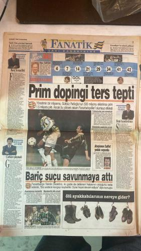 FANATİK SPOR GAZETESİ - TURKISH NEWSPAPER - DOĞUM GÜNÜ HEDİYESİ  - EKSİKSİZ TAM TAKIM GAZETE - 28 MART 1998 - SAYI:860 - ORHAN - OKOCHA - DOBROWSKI - MOSHOEU - FARUK - TARIK - RÜŞTÜ - UCHE - HÖGH - EROL - KEMALETTİN - MUSTAFA - TAYFUN - SAFFET SANCAKLI - BOLİÇ - MURAT ILGAZ - OĞUZ SARVAN - AKİF UĞURDUR - BİROL BUDAN - MEHMET Y. YILMAZ - NECATİ BİLGİÇ - ABDULLAH ÇEVRİM - ENGIN VEREL - VEFA KÜÇÜK - YAŞAR SAYGI - VEDAT DANACI - BU VATAN HEPİMİZİN - GERÇEK SPOR GAZETESİ - FANATİK - FENER ‘DOBROWSKI’ OLDU - FENER’DEN HARAKİRİ - BARİÇ’İN MARİFETİ - ÇARKLAR ÇALIŞMADI - BENİ KANDIRDINIZ - ŞAMPİYON YİNE FENER - KANARYA’NIN KÖRFEZ KRİZİ - MOSHOEU’YE ALKIŞ FARUK’A KÜFÜR - GENÇLERDE ÖZKAN HAT-TRICK YAPTI - 2-1 KOCAELİSPOR FENERBAHÇE