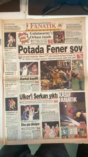FANATİK SPOR GAZETESİ - TURKISH NEWSPAPER - DOĞUM GÜNÜ HEDİYESİ  - EKSİKSİZ TAM TAKIM GAZETE - 9 NİSAN 1998 - SAYI:872 - MEHMET - ARİF - HAGİ - OSMAN - AMOKACHI - ERKAN - TUGAY - ERTUĞRUL - MEHMET YUSUF - RAHİM - YANKOV - FEVZİ - TAYFUR - ALPAY - OKTAY - POPESCU - BÜLENT - K. HAKAN - B. HAKAN - FATİH TERİM - JOHN TOSHACK - SÜLEYMAN SEBA - FARUK SÜREN - İSMET TONGO - FAİK GÜRSES - TEMEL ÖZALAK - ONUR BELGE - TAYLAN UYGUR - ULVİ GÜVENEROĞLU - DOĞAN BABACAN - OĞUZ DİZER - YEMEN EKŞİOĞLU - NACI YALINKILIÇ - TURGAY TOYBUZ - CAN TONGO - ZAFER BÜYÜKAVCI - AYKUT AKICI - FERİDUN NİĞDELİOĞLU - MURAT AKBAŞ - MEHMET GENÇ - SÜLEYMAN KARA - BU VATAN HEPİMİZİN - GERÇEK SPOR GAZETESİ - FANATİK - KARTAL’A KUPA BAYRAMI - ATAMAZSAN KAYBEDERSİN - TATLI KAÇIK - TEBRİKLER BEŞİKTAŞ’A - FİNAL BAYRAMI - FİNAL ŞANSI KARTAL’A GÜLDÜ - BAYRAMIN OLSUN - LİGDEN ÖNCE LİGDEN SONRA - KUPA KAÇTI LİGE DEVAM - CENAZE MARŞINI DUYAMADIM - FACİAYA KILPAYI - SORUMLU MİD - FENER’DE ŞİMDİ DE EROL SAKATLIK PROBLEMİ - SON SÖZ FUT