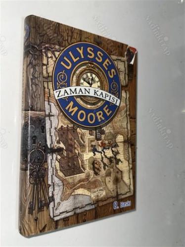Ulysses Moore 1: Zaman Kapısı