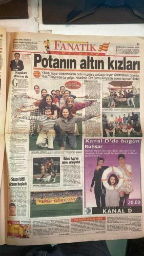 FANATİK SPOR GAZETESİ - TURKISH NEWSPAPER - DOĞUM GÜNÜ HEDİYESİ  - EKSİKSİZ TAM TAKIM GAZETE - 11 NİSAN 1998 - SAYI:874 - İSMAİL UYANIK - CELİL - CENK - SERKAN - AYKUT - VURAL - ENGİN - SÜLEYMAN SEBA - JOHN TOSHACK - FATİH TERİM - FILIPESCU - B. HAKAN - TUGAY - SUAT - HAGİ - ERGÜN - ARİF - MEHMET - ERTUĞRUL - AYKUT AKICI - EROL DEMİRKOL - NECATİ BİLGİÇ - ENGIN VEREL - MEHMET Y. YILMAZ - ABDULLAH ÇEVRİM - TANJU ÇOLAK - AZİZ YILDIRIM - ALİ ŞEN - VELA KÜÇÜK - MOSHOEU - UCHE - HÖGH - MUSTAFA - DOĞAN - FARUK - KEMALETTİN - TAYFUN - EROL - ZAFER BÜYÜKAVCI - BU VATAN HEPİMİZİN - GERÇEK SPOR GAZETESİ - FANATİK - YOK MU ALAN - ZAMANI GELDİ GİDİYORUM - TRAPATTONI YUVAYA DÖNÜYOR - İRAN’DA KIZLAR SAHAYA İNDİ - BURDENSKİ’DEN FUTBOL OKULU - İSTANBULSPOR UEFA’YA DOĞRU - SEBA-TOSHACK KUPA HAVAYA - KOCAELİSPOR BEŞİKTAŞ - GÖZLER LİDERDE FENERBAHÇE DARDANELSPOR - ŞEN MAÇA GELİYOR - ŞAMPİYONLUK KAYGISI BİRLEŞTİRDİ - KRİZ MASASI OLUŞTURULUYOR - TERİM ŞİMDİ SUSUYOR - ERTUĞRUL’U SIRTLADIM - MEHMET ÜZÜNTÜLÜ -