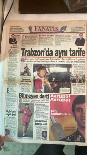 FANATİK SPOR GAZETESİ - TURKISH NEWSPAPER - DOĞUM GÜNÜ HEDİYESİ  - EKSİKSİZ TAM TAKIM GAZETE - 11 NİSAN 1998 - SAYI:874 - İSMAİL UYANIK - CELİL - CENK - SERKAN - AYKUT - VURAL - ENGİN - SÜLEYMAN SEBA - JOHN TOSHACK - FATİH TERİM - FILIPESCU - B. HAKAN - TUGAY - SUAT - HAGİ - ERGÜN - ARİF - MEHMET - ERTUĞRUL - AYKUT AKICI - EROL DEMİRKOL - NECATİ BİLGİÇ - ENGIN VEREL - MEHMET Y. YILMAZ - ABDULLAH ÇEVRİM - TANJU ÇOLAK - AZİZ YILDIRIM - ALİ ŞEN - VELA KÜÇÜK - MOSHOEU - UCHE - HÖGH - MUSTAFA - DOĞAN - FARUK - KEMALETTİN - TAYFUN - EROL - ZAFER BÜYÜKAVCI - BU VATAN HEPİMİZİN - GERÇEK SPOR GAZETESİ - FANATİK - YOK MU ALAN - ZAMANI GELDİ GİDİYORUM - TRAPATTONI YUVAYA DÖNÜYOR - İRAN’DA KIZLAR SAHAYA İNDİ - BURDENSKİ’DEN FUTBOL OKULU - İSTANBULSPOR UEFA’YA DOĞRU - SEBA-TOSHACK KUPA HAVAYA - KOCAELİSPOR BEŞİKTAŞ - GÖZLER LİDERDE FENERBAHÇE DARDANELSPOR - ŞEN MAÇA GELİYOR - ŞAMPİYONLUK KAYGISI BİRLEŞTİRDİ - KRİZ MASASI OLUŞTURULUYOR - TERİM ŞİMDİ SUSUYOR - ERTUĞRUL’U SIRTLADIM - MEHMET ÜZÜNTÜLÜ -