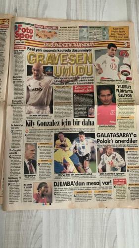 FOTOSPOR SPOR GAZETESİ - TURKISH NEWSPAPER - DOĞUM GÜNÜ HEDİYESİ  - EKSİKSİZ TAM TAKIM GAZETE -  18 HAZİRAN 2006 PAZAR  FENERBAHÇE - GALATASARAY - BEŞİKTAŞ - TRABZONSPOR - REAL MADRİD - CHELSEA - JUVENTUS - SEVILLA - BARCELONA - VILLARREAL - INTER - VALENCIA - BASEL - GÖCEK - PORTUGAL MİLLİ TAKIMI - ARJANTİN MİLLİ TAKIMI - BREZİLYA MİLLİ TAKIMI - ABD MİLLİ TAKIMI - ÇEK CUMHURİYETİ MİLLİ TAKIMI - GANA MİLLİ TAKIMI - İTALYA MİLLİ TAKIMI - FİLDİŞİ SAHİLİ MİLLİ TAKIMI  THOMAS GRAVESEN - HERNAN CRESPO - CRIS - DIDIER DROGBA - AZİZ YILDIRIM - SOL CAMPBELL - FATİH TEKKE - ANELKA - JUAN PABLO SORIN - CELALETTİN BİLGİÇ - NURİ ALBAYRAK - HASİM SAYITOĞLU - RECEP TAYYİP ERDOĞAN - FERİT ŞAHENK - ALİ KOÇ - SCOLARI - HECTOR CUPER - MUTLUHAN SUNER - HASAN ERCAZIP - VEDAT OLCAY - ADRIAN MUTU - CANER - REYHAN AYDIN - ALİMCAN BEKİN  REAL MADRİD GRAVESEN’E “KULÜP BUL” DEDİ - CRESPO İÇİN CHELSEA’DEN KİRALIK MÜJDESİ - FENERBAHÇE SALI GÜNÜ İMZA BEKLİYOR - DROGBA TATİL İÇİN GÖCEK’E GELİYOR, BEŞİKTAŞ TAKİPTE -