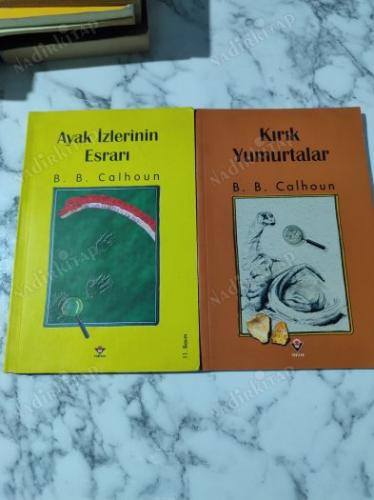 AYAK İZLERİNİN ESRARI+KIRIK YUMURTALAR