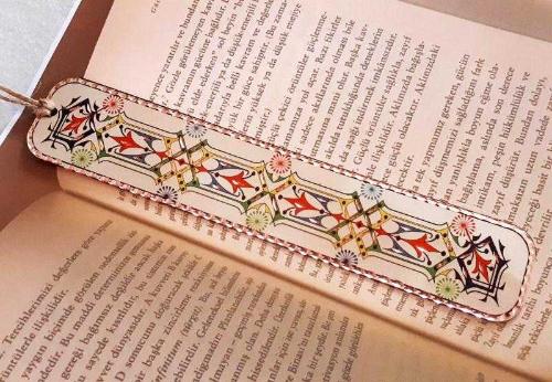 Bakır kitap ayracı, El işçilikli kitap ayracı,tasarım ayraç, Kenarları parlak ışıltılı. Harika bir hediye