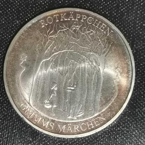 LOT.6 » ALMANYA  2016   20 EURO  HATIRA Grimm'in Peri Masalları - Kırmızı Başlıklı Kız   GÜMÜŞ  18,11 GRAM