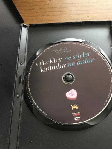 ERKEKLER NE SÖYLER KADINLAR NE ANLAR DVD