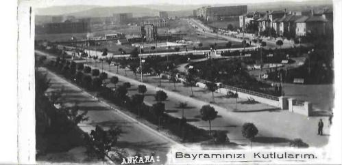 Ankara Kızılay Meydanı Görüntüde Atatürk Bulvarı Güvenpark Güven Anıtı Ve Cemil Uybadın Köşkü (8 x 4.5cm)