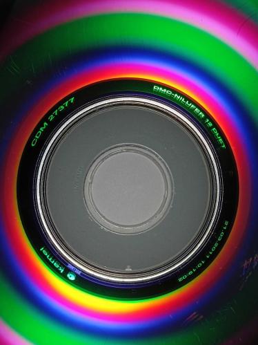 Cd Nilüfer 12 Düet Albümü. Nilüfer'in Rock düetlerinden oluşan albümüdür. Dinlemeyi etkilemeyen yoğun çizikler var. Baştan sona dinlendi sorunsuz çalışıyor.  Hayko Cepkin, Şebnem ferah, yüksek sadakat, malt, Teoman, gece yolcuları, Ogün Sanlısoy, Badem, Rashit, TNK, Candaş Cingi Ruacan, 4X4
