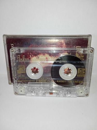 Kaset Aşkın Nur Yengi Kara çiçeğim albümü. Orijinal. Sorunsuz çalışıyor koleksiyonluk