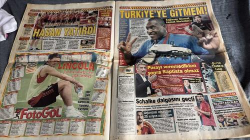 ONİKİNCİ ADAM SPOR GAZETESİ TURKISH NEWSPAPER - DOĞUM GÜNÜ HEDİYESİ  - TAM TAKIM EKSİKSİZ GAZETE -    18 TEMMUZ HAZİRAN 2007 -RONALDO GELMEZ!  - ASLAN'A BAPTISTA YATTI  - SAYİTOĞLU'NA KURŞUN YAĞMURU  - MORIENTES OLUYOR  - BOUMSONG VE EMRE'YE SORUŞTURMA  - ARJANTİNLİ OLSAYDIM 25 MİLYON EUROYDUM  - TEKME ATMAYIN  - KARTAL STOP ETTİ  - YOLSUZLUK DİZ BOYU  - GÖKDENİZ'LE VURACAK  - FENER'İN SULTANI FATİH   ROBERTO CARLOS  - CASSIO LINCOLN  - EDOUARD CISSE  - BAPTISTA  - ADNAN POLAT  - HAŞİM SAYITOĞLU  - FATİH TEKKE  - DEIVID  - NIHAT KAHVECI  - HALIL ALTINTOP  - MORIENTES  - BOUMSONG  - EMRE  - BOBO  - ALECSANDRO  - HASAN  - SERDAR GÜÇLÜ  - ALPASLAN DİKMEN  - MONDRAGON  - JUPP DERWALL  - ADNAN SEZGİN  - ÜMİT  - MÜLLER  - KURANYI  - CİHAN  - CEM AKYÜZ  - TAYFUR  - MUSTAFA BAYAR  - JEAN TIGANA  - NOBRE  - ŞÜKRÜ KARADAĞ