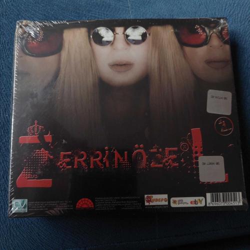 Zerrin özer ömür geçiyor zerrin özel 2 album birarada cd