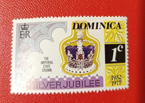 Karayip Denizi Dominica Adası _ damgasız pul
