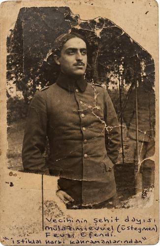 Osmanlı / İstiklal Harbi Dönemi Şehit Üsteğmen Fevzi Efendi Fotoğrafı | Arkalı Önlü Nadir Efemera