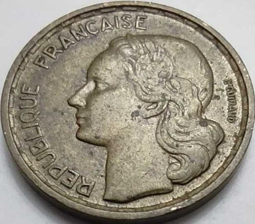Fransa 1952 10 Frank - Georges Guiraud Tasarımı, Marianne ve Horoz Motifli Bronz-Alüminyum Para