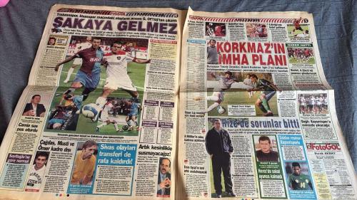 FOTOGOL ONİKİNCİ ADAM SPOR GAZETESİ TURKISH NEWSPAPER - DOĞUM GÜNÜ HEDİYESİ  - TAM TAKIM EKSİKSİZ GAZETE -18 AĞUSTOS 2007-SARI LACİ OPERASYON  - CİM-ROM  - TRABZON, OFTAŞ'I UMUT VE GÖKDENİZ İLE GEÇTİ  - RIZIKOLU MAÇ FENER-ANTEP  - KOEVERMANS KARTAL'IN DA GÜNDEMİNDE  - SAKAYA GELMEZ  - KORKMAZ'IN İMHA PLANI  - ARTIK KESİNLİKLE SUSMAYACAĞIZ!  - TEL AVİV AVCISI  - AYAK BASTI PARASI TAKIMA DAĞITILACAK  - KAPTAN ÜZÜLMEZ'E DOKUNMA  - KOMUTA ASLAN'DA  - FATH TEKKE ALINARAK HEM GOL SORUNU ÇÖZÜLDÜ HEM DE ZİCO KURTARILDI  - KRALA KARŞILIK KRAL DEDİLER  - APPIAH'I RÖVANŞA YETİŞTİRİN - AFONSO ALVES - FATİH TEKKE - KEVİN KURANYİ - ADNAN SEZGİN - HALDUN ÜSTÜNEL - NURİ ALBAYRAK - BÜLENT KORKMAZ - İSMAİL BATUR - ALİ YALÇIN - ATİLLA BİRLİK - SERKAN ERDOĞAN - SİNAN ENGİN - ERTUĞRUL SAĞLAM - İBRAHİM ÜZÜLMEZ - MATIAS DELGADO - VOLKAN YAMAN - ARDA TURAN - MACT MAXI LOPEZ - FERNANDO MORIENTES - ARTHUR ZICO