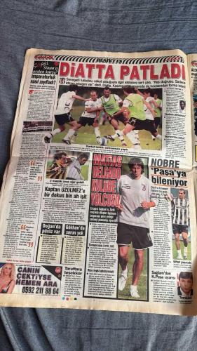 FOTOGOL ONİKİNCİ ADAM SPOR GAZETESİ TURKISH NEWSPAPER - DOĞUM GÜNÜ HEDİYESİ  - TAM TAKIM EKSİKSİZ GAZETE -18 AĞUSTOS 2007-SARI LACİ OPERASYON  - CİM-ROM  - TRABZON, OFTAŞ'I UMUT VE GÖKDENİZ İLE GEÇTİ  - RIZIKOLU MAÇ FENER-ANTEP  - KOEVERMANS KARTAL'IN DA GÜNDEMİNDE  - SAKAYA GELMEZ  - KORKMAZ'IN İMHA PLANI  - ARTIK KESİNLİKLE SUSMAYACAĞIZ!  - TEL AVİV AVCISI  - AYAK BASTI PARASI TAKIMA DAĞITILACAK  - KAPTAN ÜZÜLMEZ'E DOKUNMA  - KOMUTA ASLAN'DA  - FATH TEKKE ALINARAK HEM GOL SORUNU ÇÖZÜLDÜ HEM DE ZİCO KURTARILDI  - KRALA KARŞILIK KRAL DEDİLER  - APPIAH'I RÖVANŞA YETİŞTİRİN - AFONSO ALVES - FATİH TEKKE - KEVİN KURANYİ - ADNAN SEZGİN - HALDUN ÜSTÜNEL - NURİ ALBAYRAK - BÜLENT KORKMAZ - İSMAİL BATUR - ALİ YALÇIN - ATİLLA BİRLİK - SERKAN ERDOĞAN - SİNAN ENGİN - ERTUĞRUL SAĞLAM - İBRAHİM ÜZÜLMEZ - MATIAS DELGADO - VOLKAN YAMAN - ARDA TURAN - MACT MAXI LOPEZ - FERNANDO MORIENTES - ARTHUR ZICO