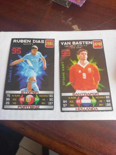 Rubén Dias ve Marco van Basten'in yer aldığı 