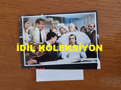 YEŞİLÇAM OYUNCUSU ŞEMSİ İNKAYA'NIN DERGİDEN KESİLME FOTOĞRAFI - 8 x 6 cm EBADINDA - ŞEMSİ İNKAYA, TURGUT ÖZATAY ''ZEHİR HAFİYE''